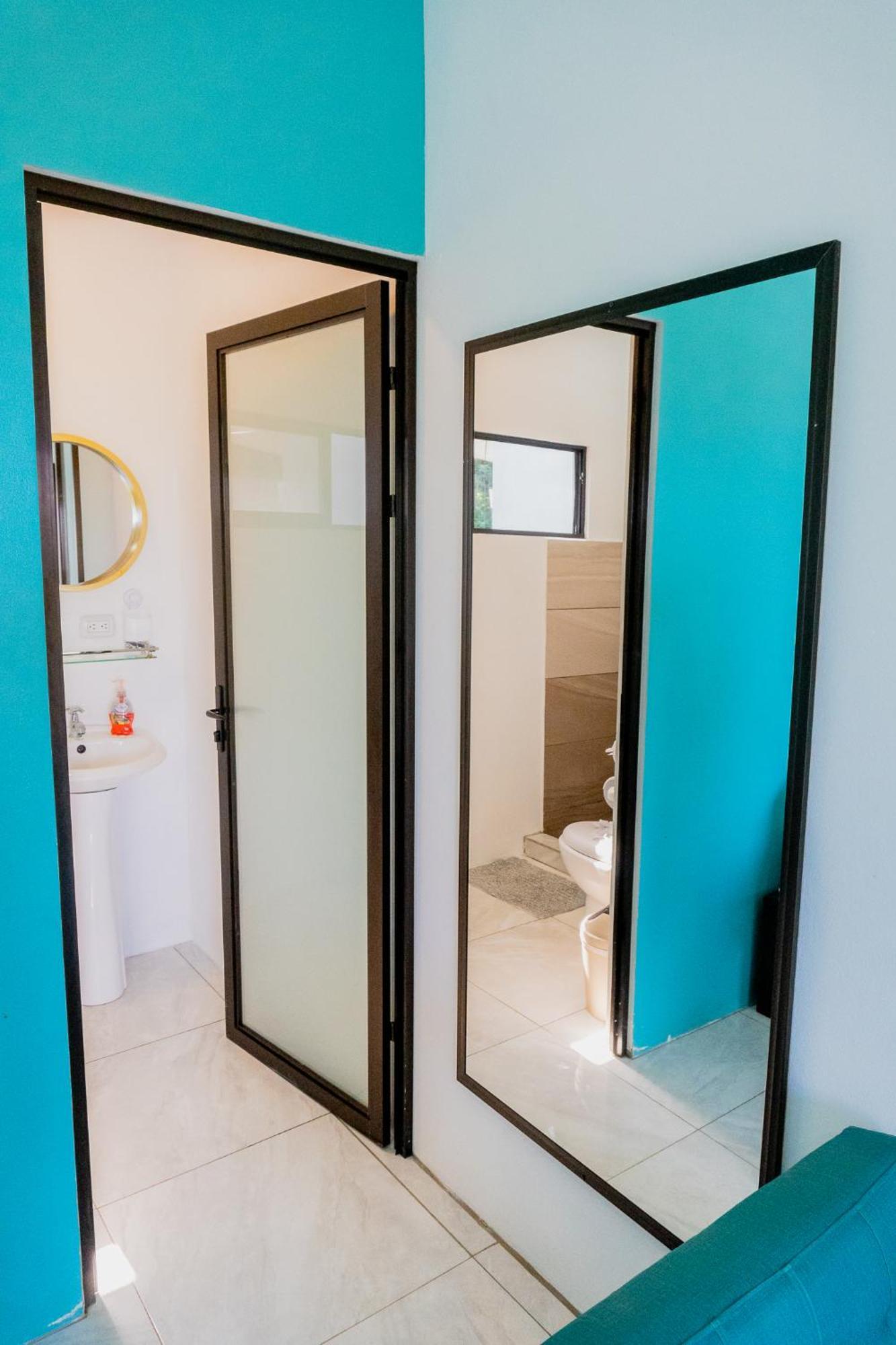 Ocean'S Breeze Apartment And Rooms Puerto Viejo de Talamanca Kültér fotó